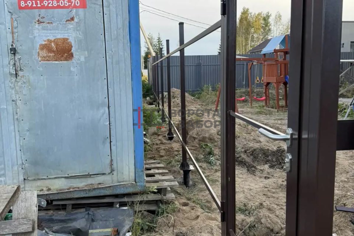 Каркас забора и откатные ворота во Всеволожске